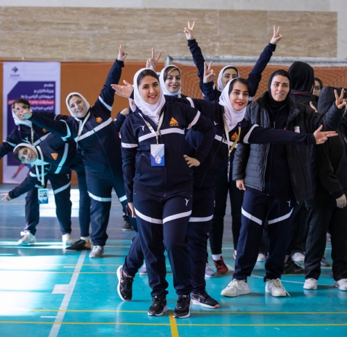 قهرمانی تیم هلدینگ عظام در اولین دوره‌ی مسابقات فوتسال زنان عظام 105