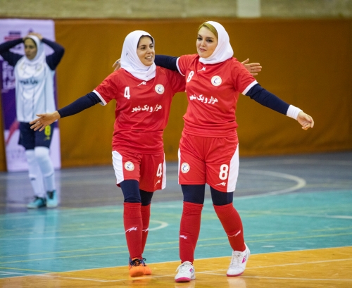 قهرمانی تیم هلدینگ عظام در اولین دوره‌ی مسابقات فوتسال زنان عظام 15