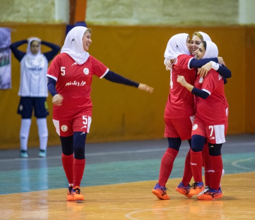 قهرمانی تیم هلدینگ عظام در اولین دوره‌ی مسابقات فوتسال زنان عظام 18