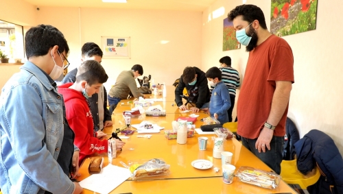 برگزاری کلاس‌های رادیو عظام مدرسه در پایاکلاچ و فرآوری و ساخت رشت 3