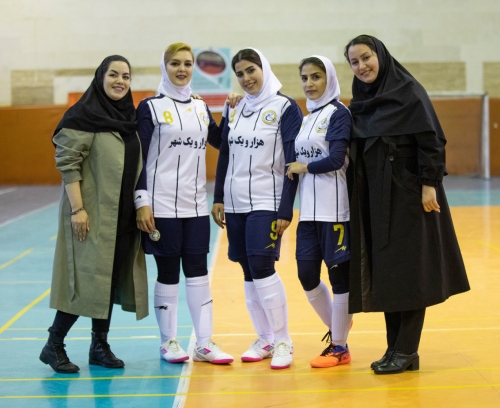قهرمانی تیم هلدینگ عظام در اولین دوره‌ی مسابقات فوتسال زنان عظام 46