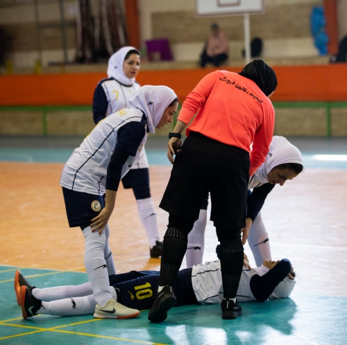 قهرمانی تیم هلدینگ عظام در اولین دوره‌ی مسابقات فوتسال زنان عظام 63