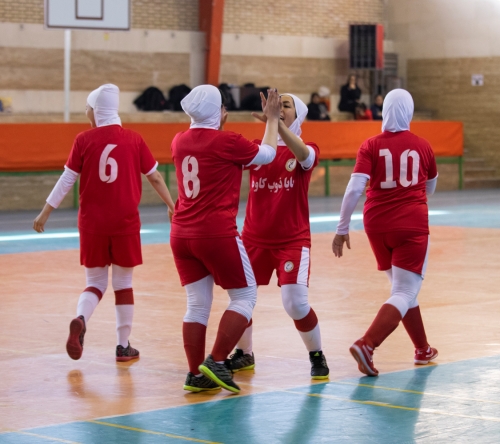 قهرمانی تیم هلدینگ عظام در اولین دوره‌ی مسابقات فوتسال زنان عظام 69