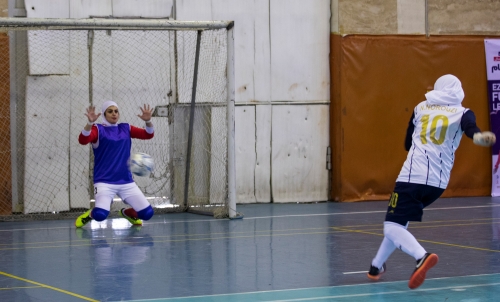 قهرمانی تیم هلدینگ عظام در اولین دوره‌ی مسابقات فوتسال زنان عظام 71