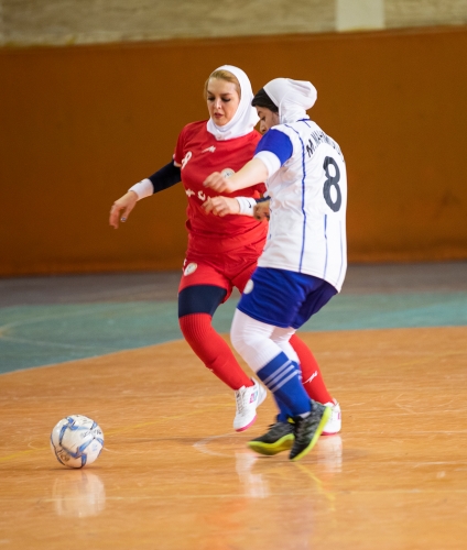 قهرمانی تیم هلدینگ عظام در اولین دوره‌ی مسابقات فوتسال زنان عظام 91