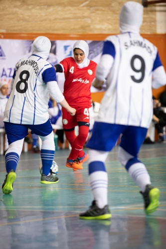 قهرمانی تیم هلدینگ عظام در اولین دوره‌ی مسابقات فوتسال زنان عظام 92