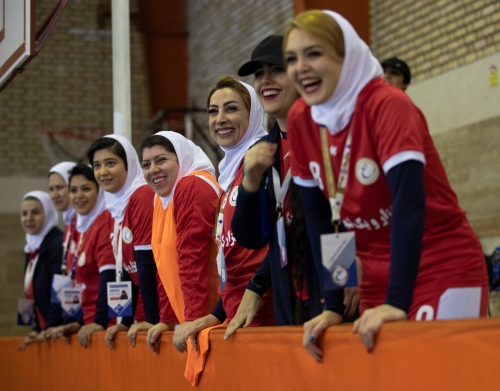 قهرمانی تیم هلدینگ عظام در اولین دوره‌ی مسابقات فوتسال زنان عظام 97