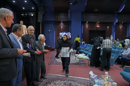 حضور عباس ایروانی در افتتاح پروژه های مسئولیت اجتماعی عظام 91