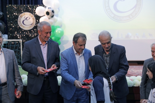 حضور عباس ایروانی در افتتاح پروژه های مسئولیت اجتماعی عظام 95
