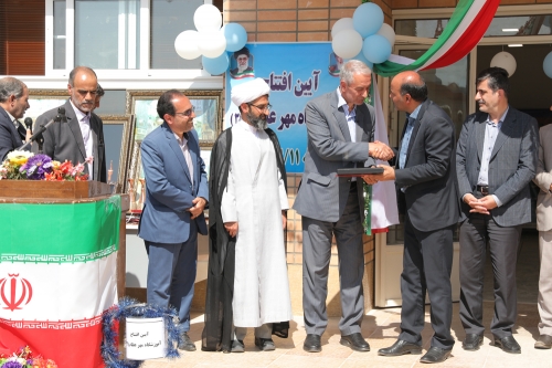 افتتاح مدرسه مهر عظام در نایین 15