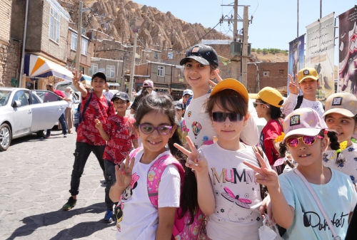 برگزاری رادیو عظام خانواده برای فرزندان کارکنان پیستون 75