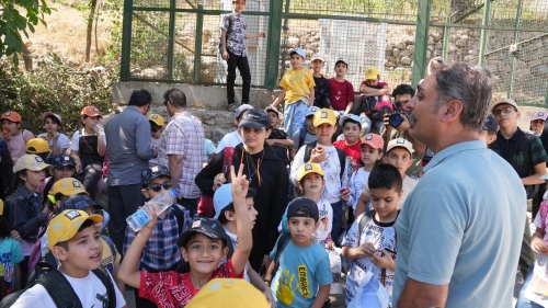 برگزاری رادیو عظام خانواده برای فرزندان کارکنان پیستون 76