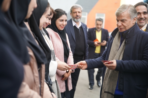 بازدید عباس ایروانی از کارخانه‌ی سازه‌ پویش 4