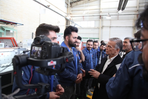 تصاویر بازدید از کارخانه‌های پیستون ایران و سازه سیم کلیبر 27
