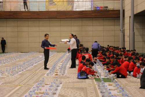 حضور اعضای کانون مهر عظام اسلامشهر در مراسم افطاری هلدینگ عظام 16