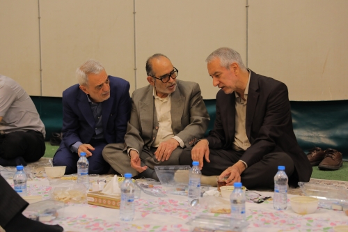 حضور اعضای کانون مهر عظام اسلامشهر در مراسم افطاری هلدینگ عظام 22