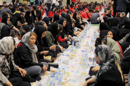 حضور اعضای کانون مهر عظام اسلامشهر در مراسم افطاری هلدینگ عظام 95