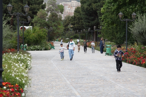 تصاویر اردوی باغ گیاه شناسی پویان صنعت 93