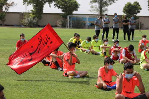 حضور عباس ایروانی در آکادمی فوتبال مهر عظام اسلام‌شهر 14