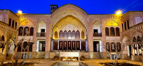 تمدید تخفیف ویژه اقامت در هتل سرای عامری‌های کاشان