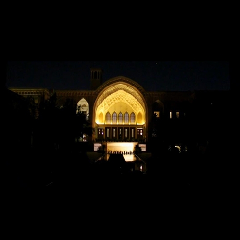 خاموشی هتل سرای عامری‌ها در ساعت زمین